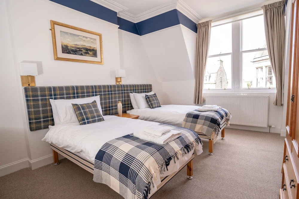 Lorimer House