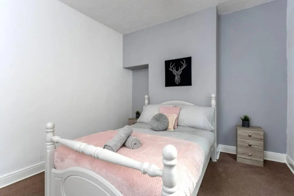 Winston House Stockton Central Workstays UK