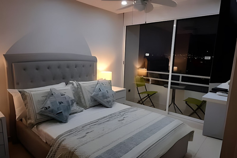 Apto Moderno 3 Hab-Agua 24-7-Central-AC
