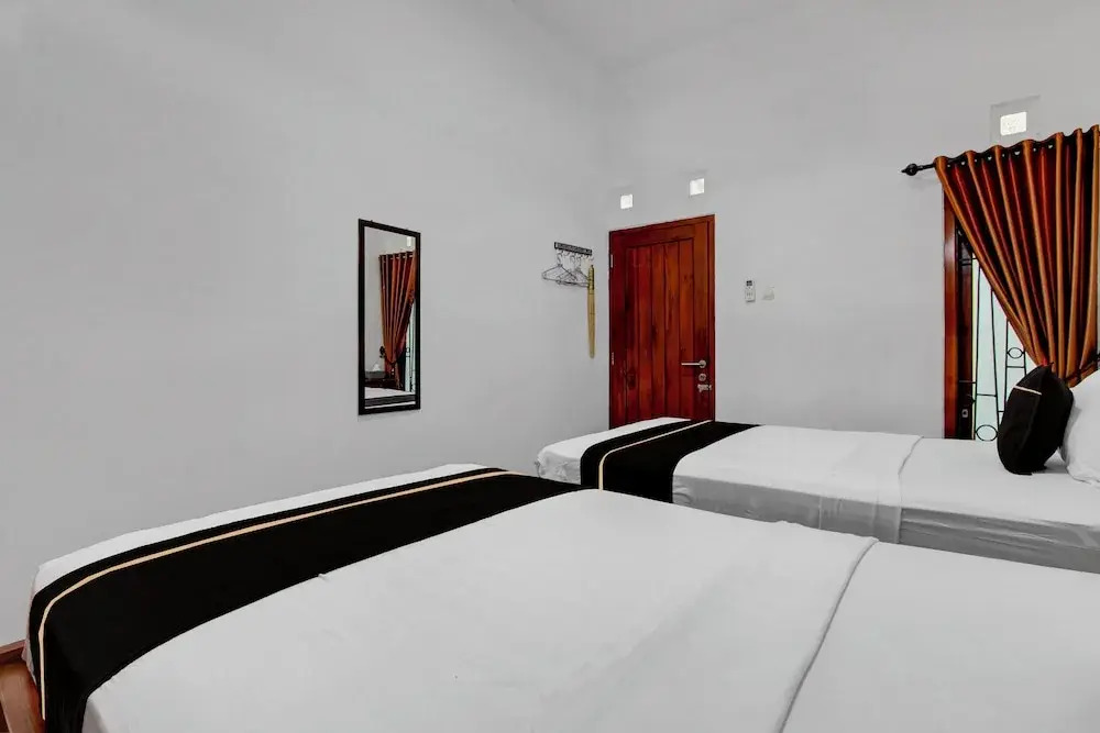 OYO 95088 Homestay Omah Pring