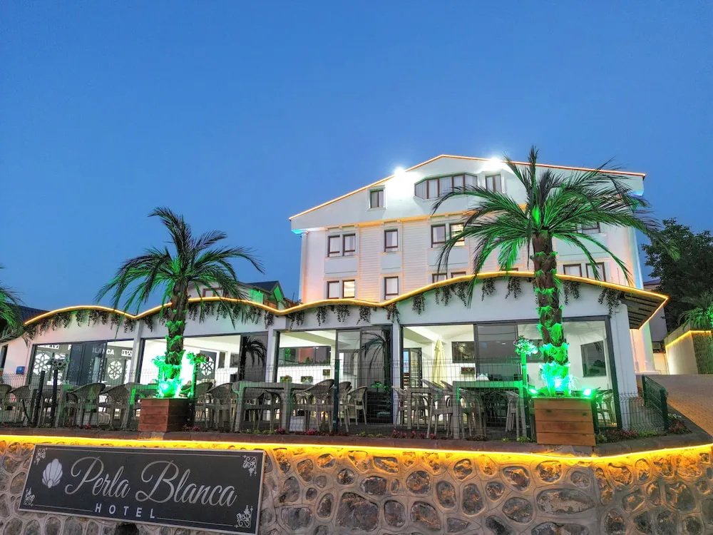 Perla Blanca Hotel