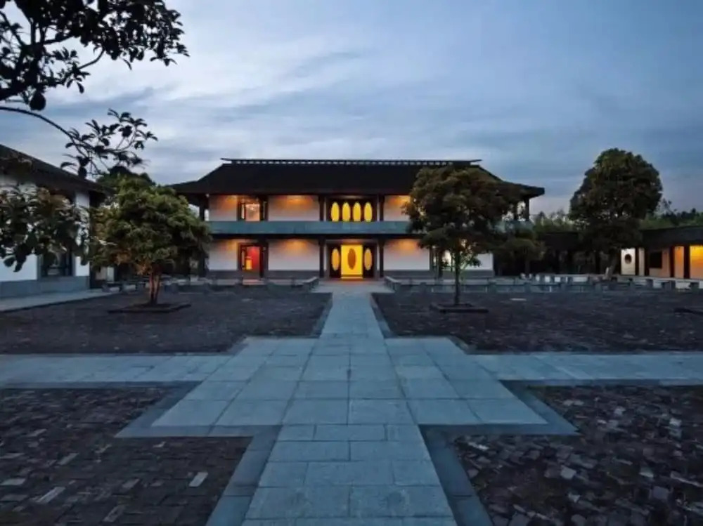 Yayuan Garden Holiday Hotel