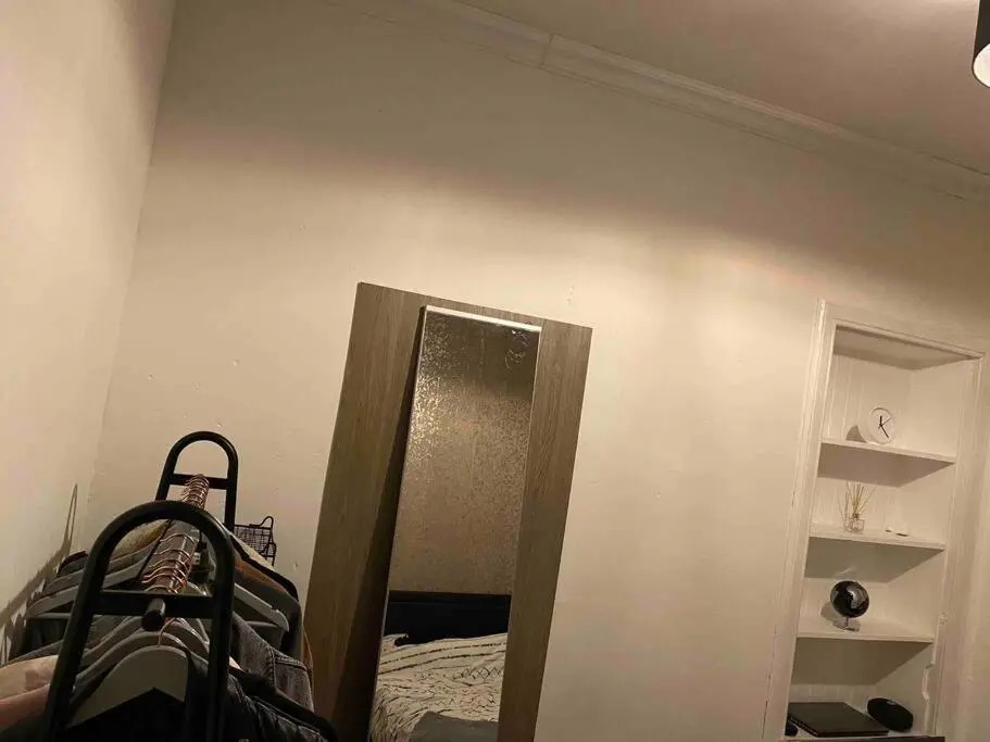 Entire Stylish 1 Bedroom Flat with Free Parking