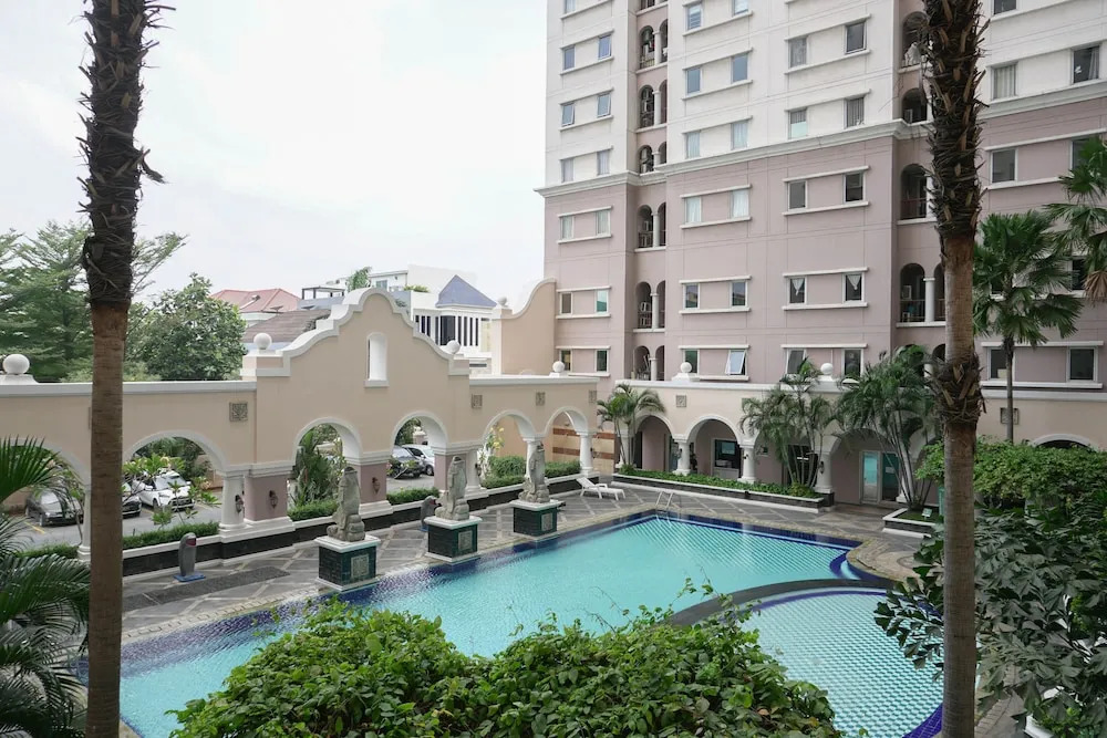Classic and Warm 2BR Gading Mediterania Apartment