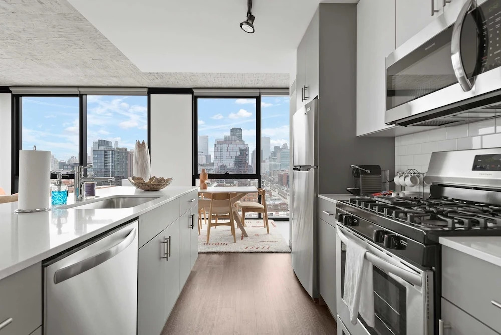 Cloud9 6 apt for 30ppl Fulton Market The Nouveau