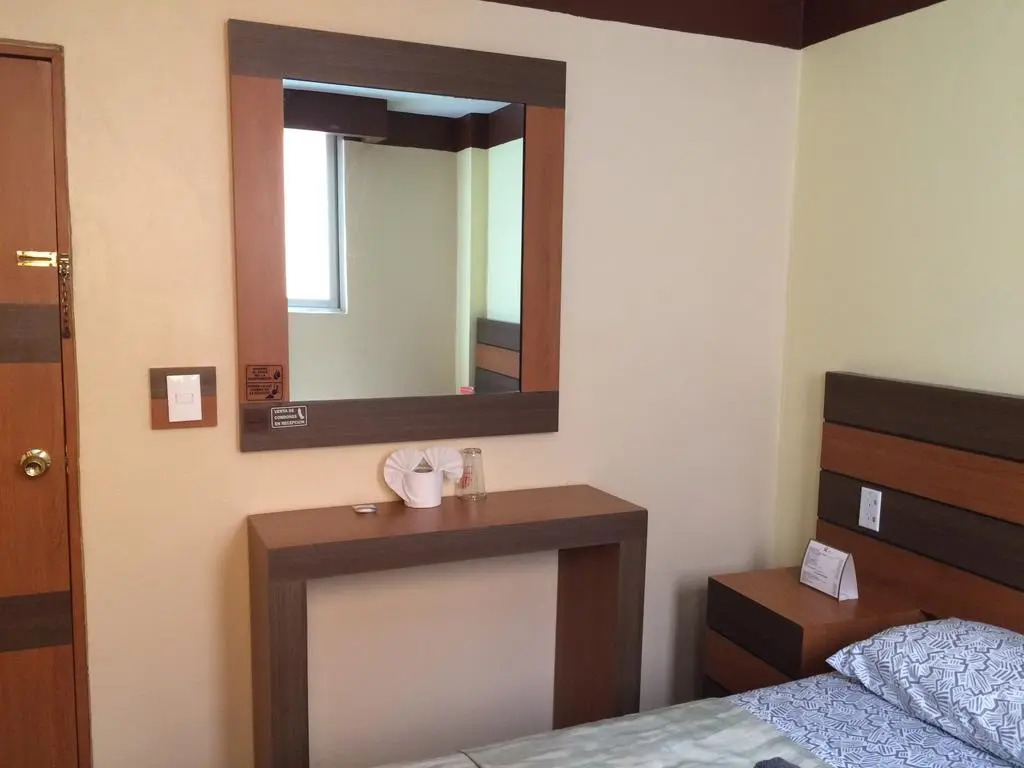 Hotel H