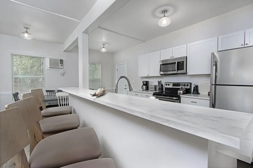 Frenchy's S On East Shore 486 3 Bedroom Home by Redawning