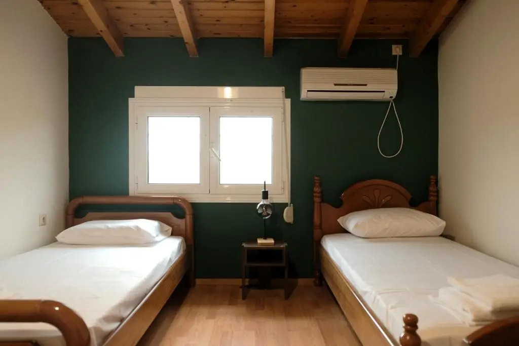 Close to Airport 5 Bedroom Villa by the Sea