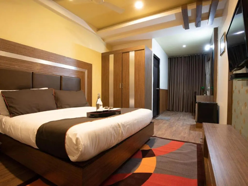 Collection O 81849 Hotel Sunrise