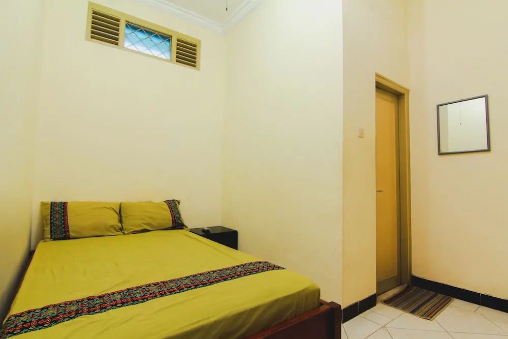 Griya Batik Giri Sekar Homestay Syariah