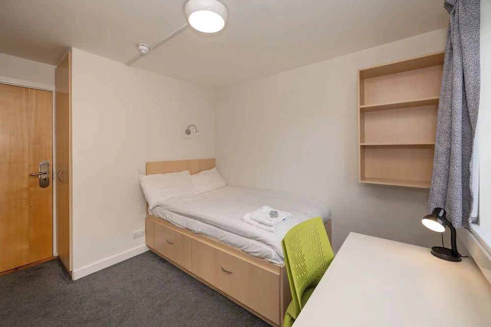 University Hall - UCC Summer Beds