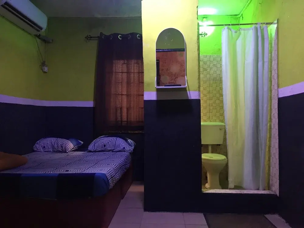 JuiceBox Private Lodge