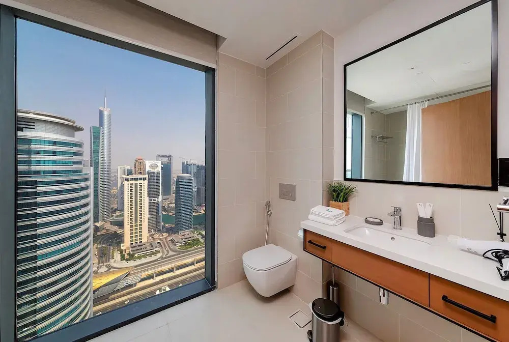 Stylish 2BR with Marina Views