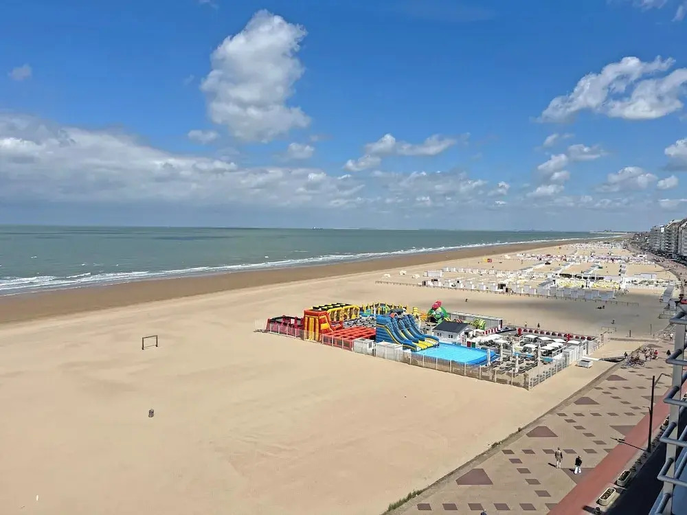 Duplex in Knokke with Stunning Sea Views
