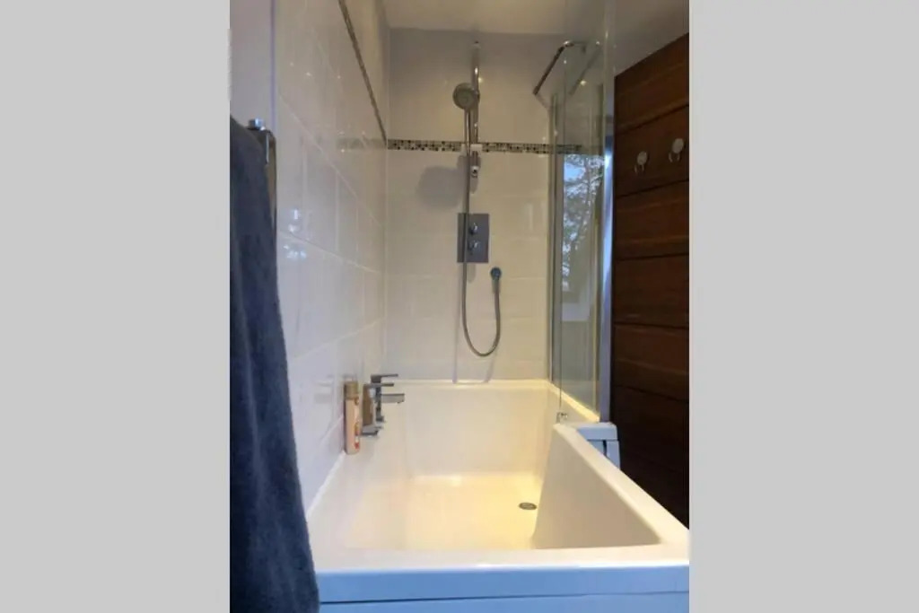 Struan Coach house in gated residence