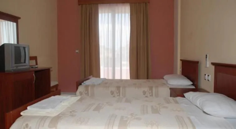 Helia Hotel