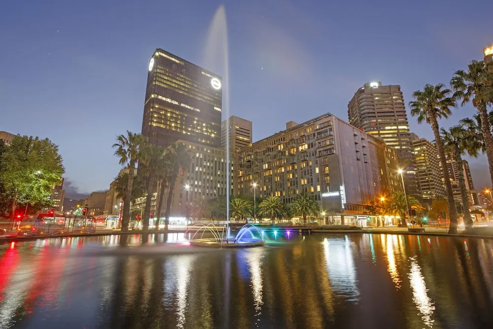 Fountain Suite 906