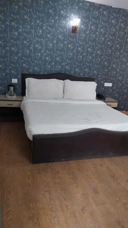 Hotel Royal Grand - Manali