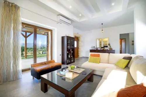Iridanos Villa