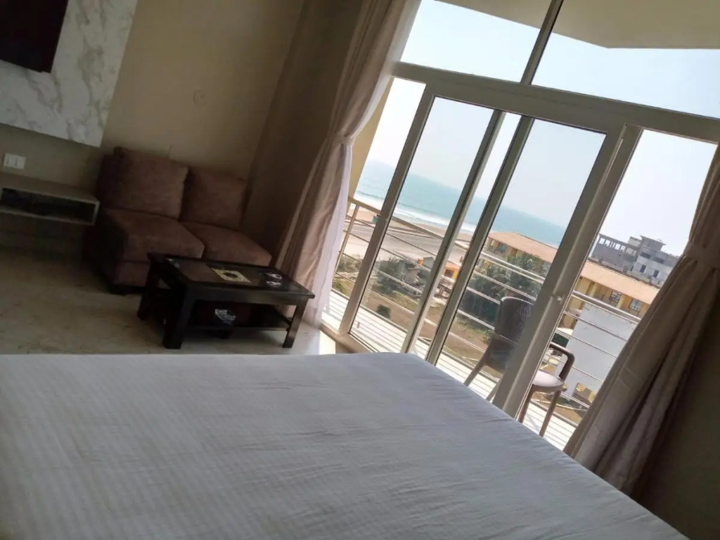 The Bay Suites