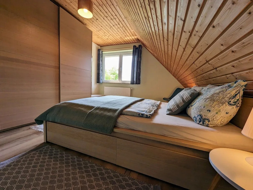 Spacious appartment in Wilhelmshof near Lake