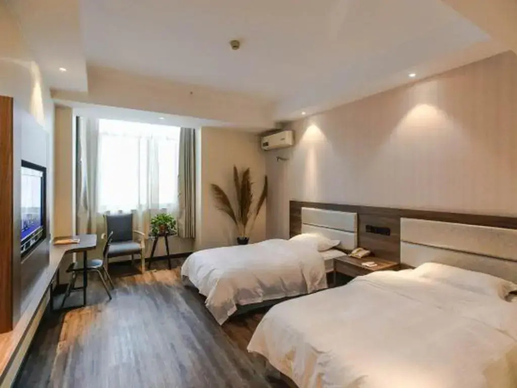 GreenTree Inn Wuxi Huishan District Taihu Huanle Garden Qianqiao Express Hotel