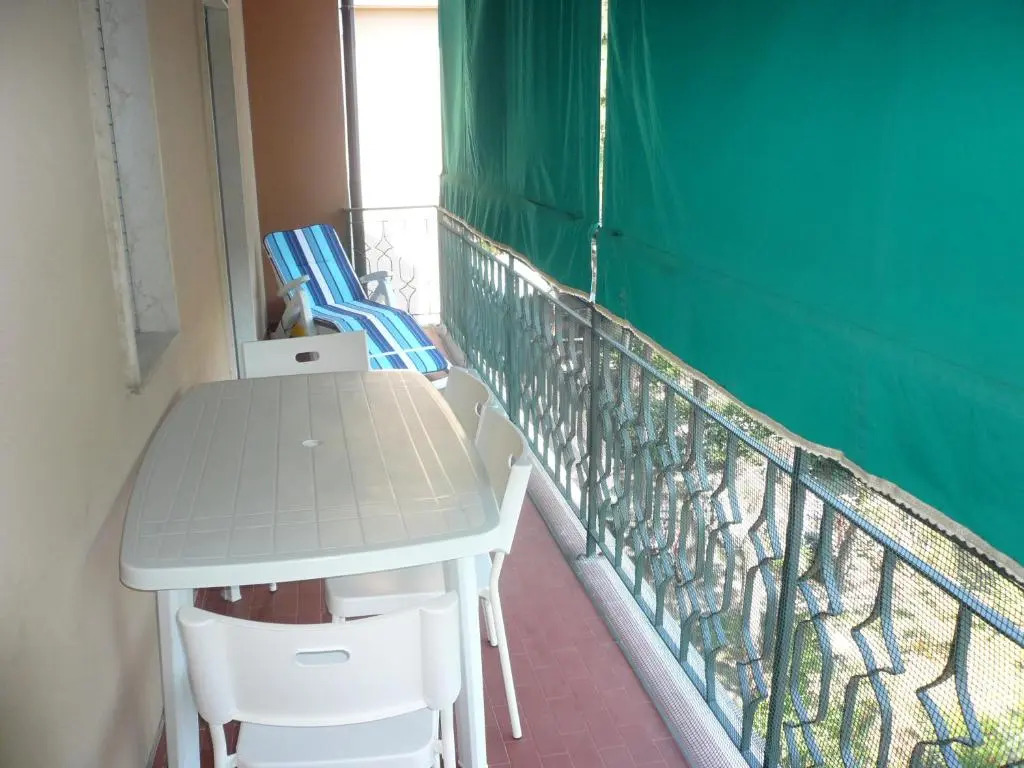 Lovely Renovated Flat With Terrace - Beahost