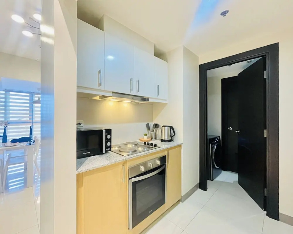 BGC Cosy Nest Uptown Parksuites Tower 1 Near Nice Restaurants and Malls