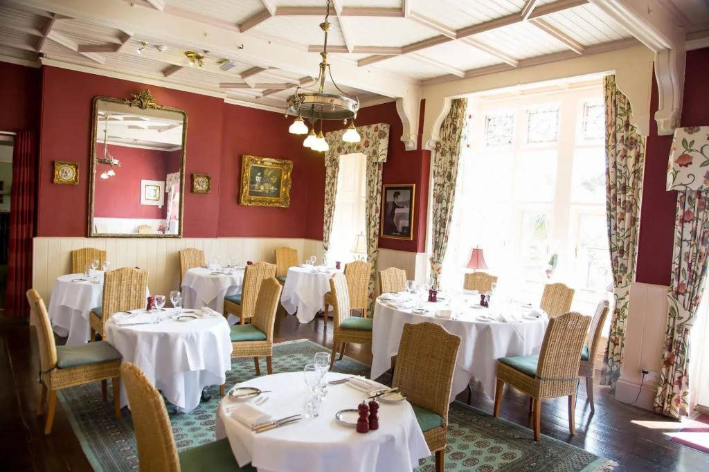 Orestone Manor Hotel