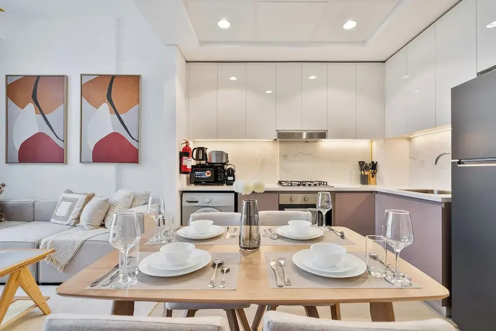 PVH - Chic 1BR - Azizi Riviera 37