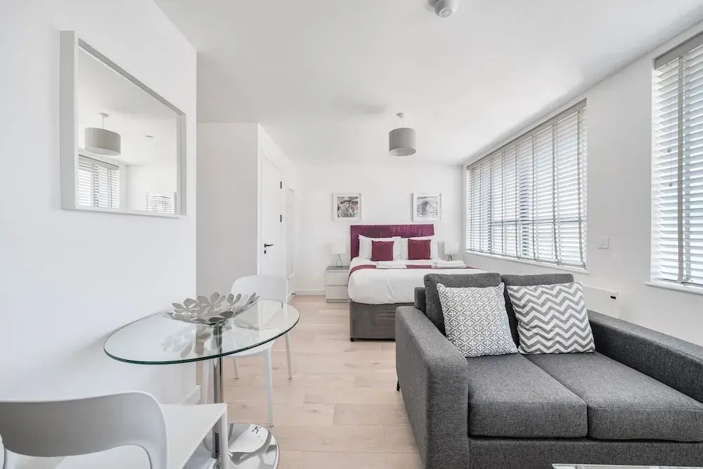 Roomspace Serviced Apartments -Caroline Street