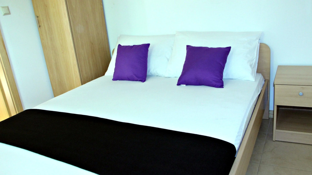 Maru Apartments