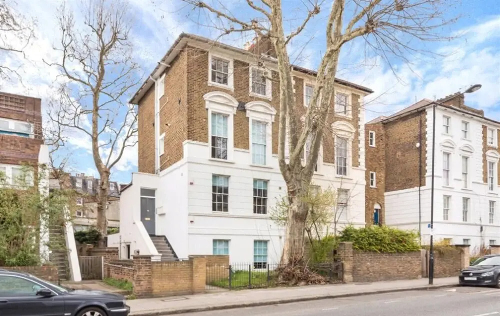 Huge Garden 3-bedroom Modern Apartments in Camden