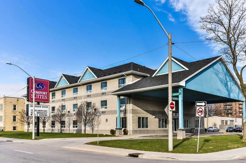 Comfort Suites Downtown Windsor