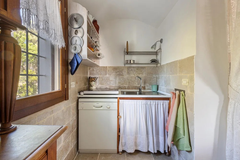 2500 Trulli La Formosa by Perle di Puglia