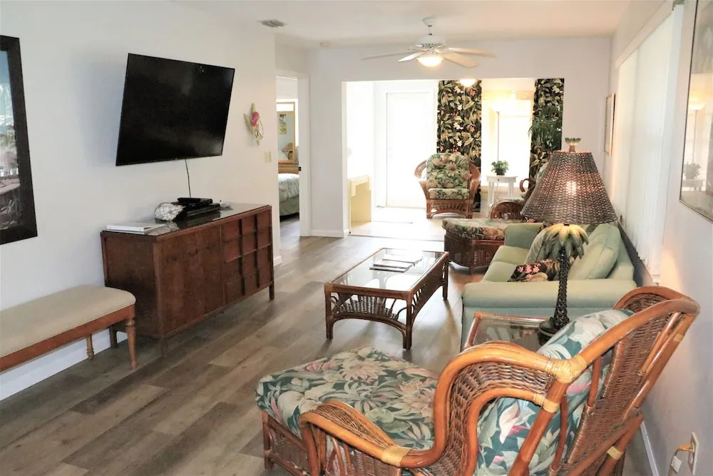 1010 Point of Rocks Road 2 Bedrooms 2 Bathrooms Duplex