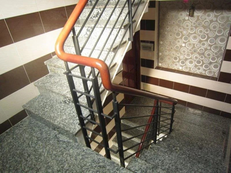 Khách Sạn Lê Ngân Phùng