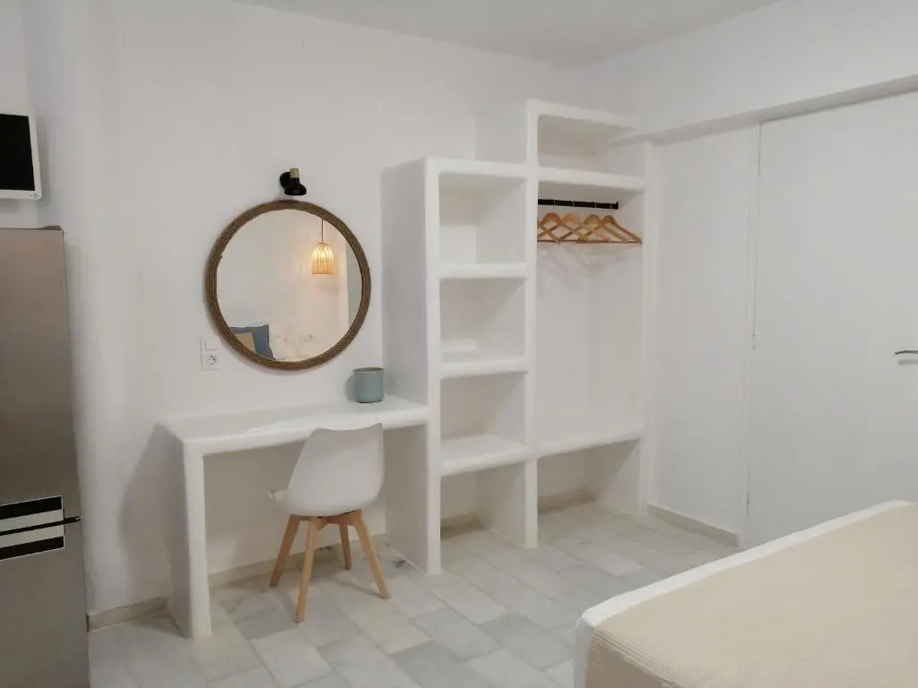 Plaka's house