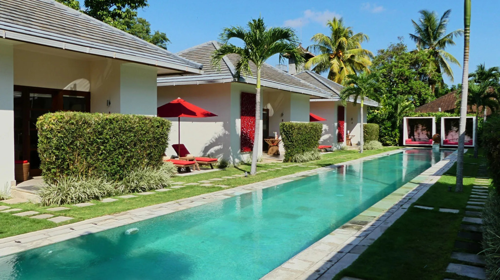 Rouge Bali - Lounge Bar, Villas & Spa