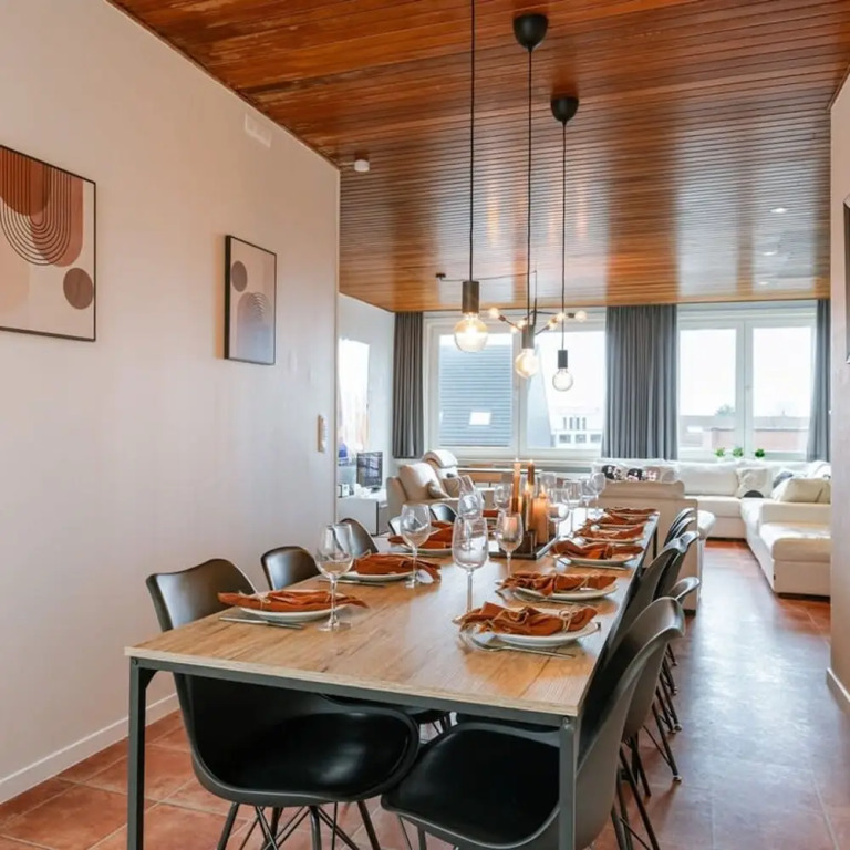 Spacious Vacation Home for 12 Guests in Westende