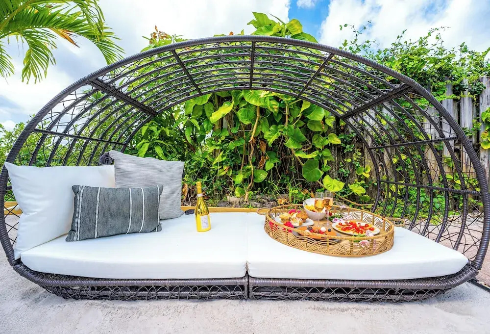 Palm Beach Paradise | Villa w/ Beach, Pool, Cinema & Tiki