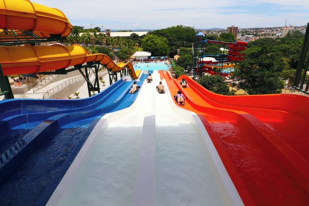 Piazza DiRoma com acesso ao Acqua Park todos os dias