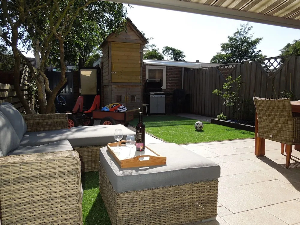 Attractive Holiday Home in Noordwijk With Sunny Garden
