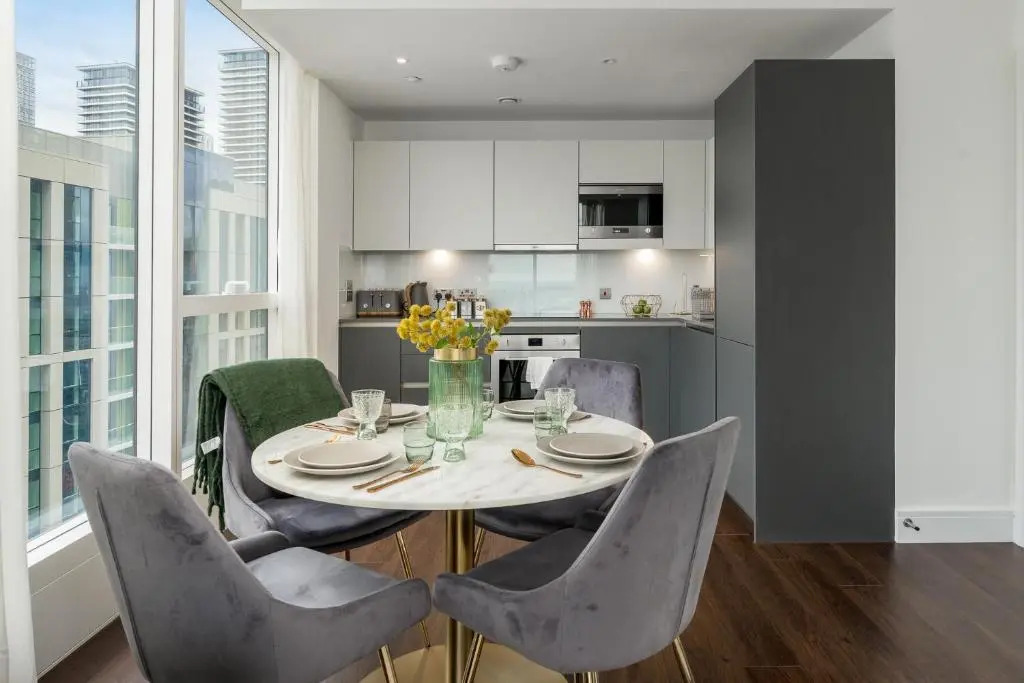 Luxurious Spacious 2Bed Flat in Canary Wharf w/views of River Thames