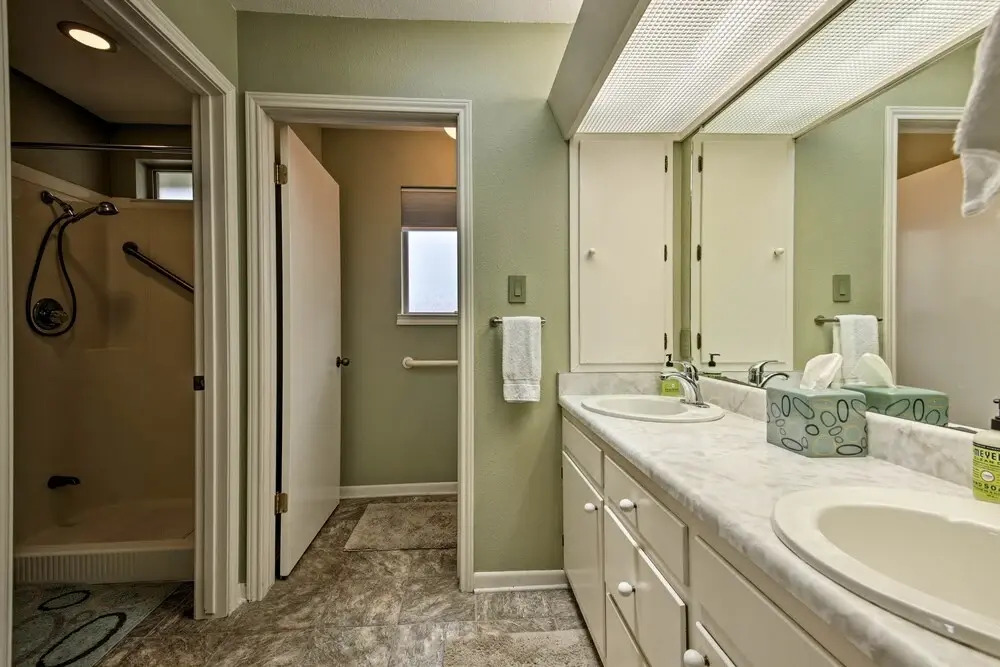 Canyon Lake Home w/ Yard - 1/2 Mi To Boat Launch!
