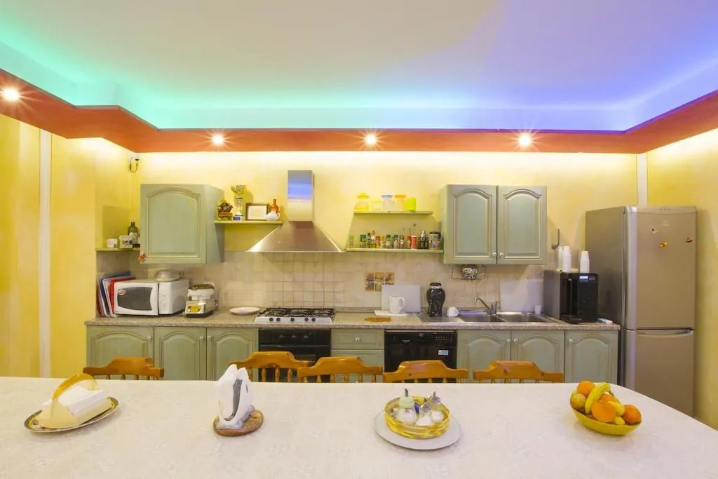 Elisart Guest House