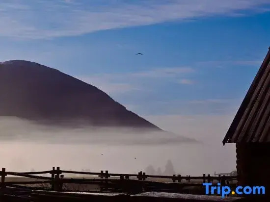 Kanas Yunye Shanlan · Shanyin Private Residence Scenic View Boutique Stay (Kanas Scenic Area)