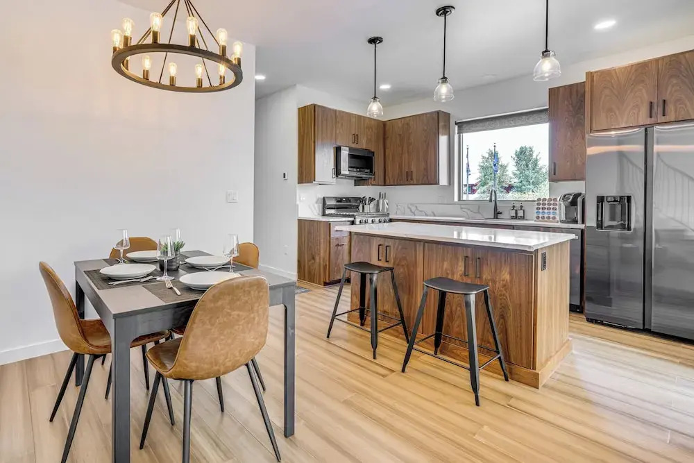 Mtn-view 'slopeside Chalet' in Granby Ranch!