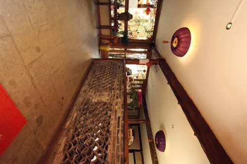 Huaqian Yuexia Inn Lijiang