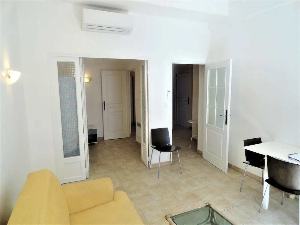 Central and Cosy 2 Bedrooms